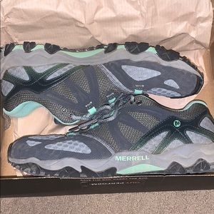 merrell hiking shoes